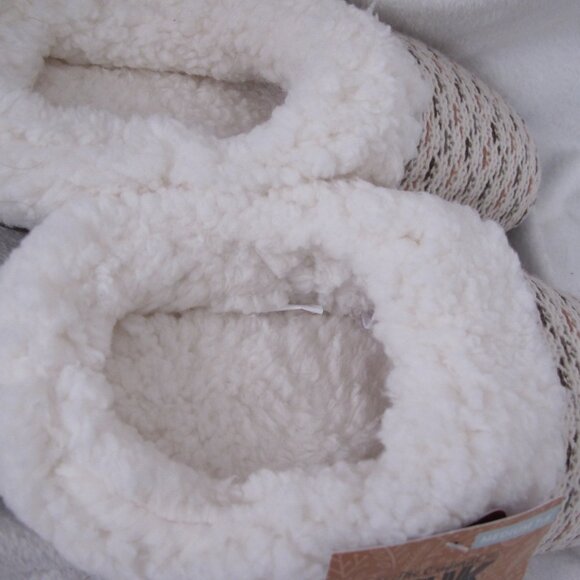 NWT - Muk Luks Clog Slippers - Medium (7-8) - Picture 4 of 10